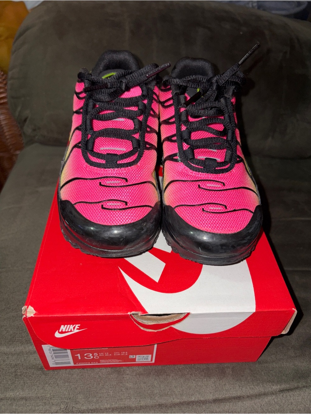 Nike Air Max Plus Hot Pink, Green & Black Little Kids Sneakers